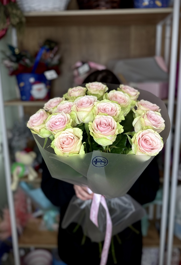 Монобукет из нежно-розовых роз Florseason