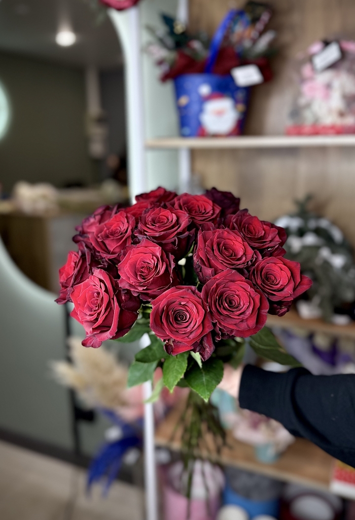 Монобукет из красных роз Florseason