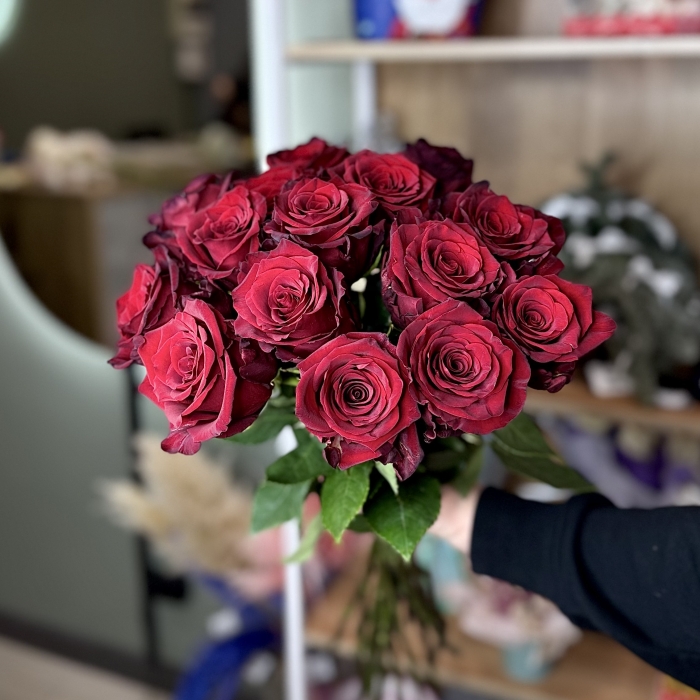 Монобукет из красных роз Florseason